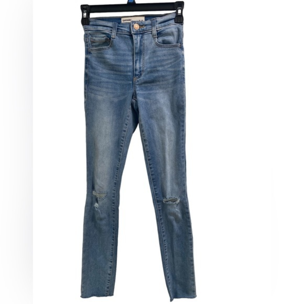 Garage Light Wash Distressed Raw Hem‎ Womens Size 00